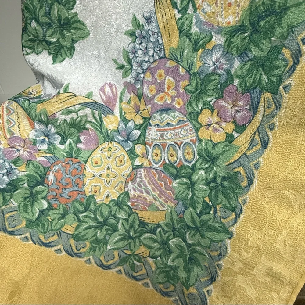 Vintage (1997) Spring Easter Theme Oblong Tablecloth Oblong (82